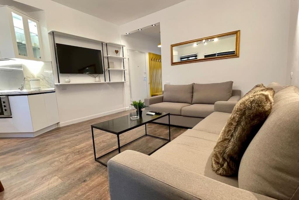 53° Bs Skanderbeg City Center Comfort ティラナ エクステリア 写真