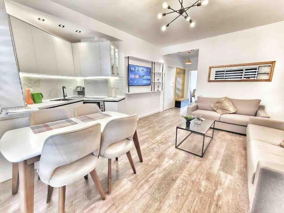 53° Bs Skanderbeg City Center Comfort ティラナ エクステリア 写真