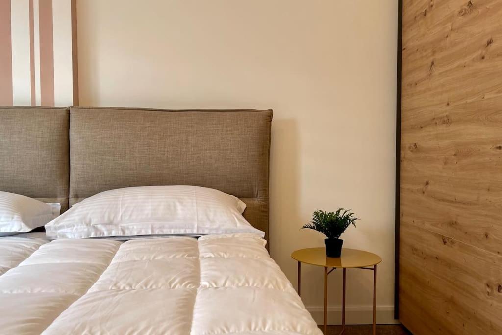 53° Bs Skanderbeg City Center Comfort ティラナ エクステリア 写真